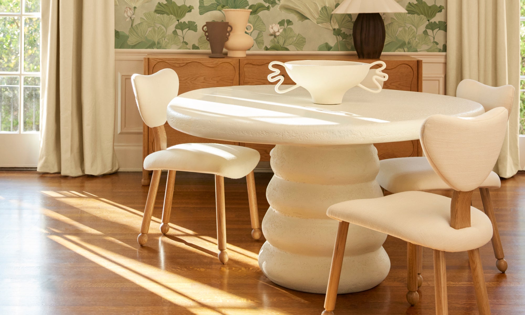 Chic + Casual Dining Room Design Inspiration
