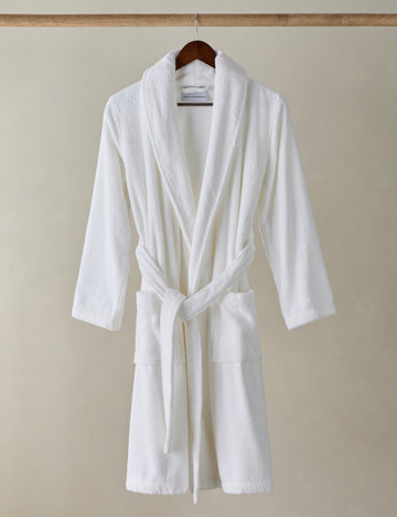 #color::white #size::small #size::medium #size::large