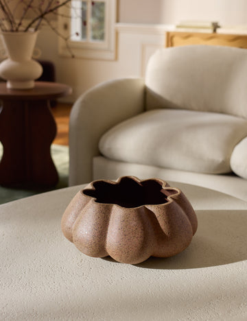 #color::sand-dune | Inaki scalloped ceramic bowl by Aimee Song