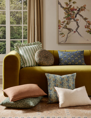 #color::mint-and-ivory #style::square #fill type::with-feather-down-insert #fill type::pillow-cover-only