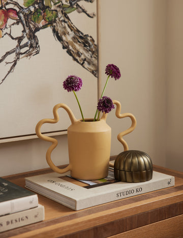#color::wheat | Toma oversized coil handle ceramic vase