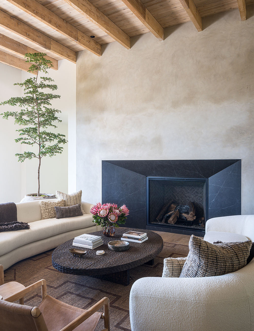 This California Home is a Lesson in Layering Textures