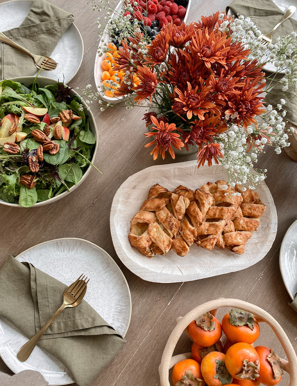 Ascia Sahar and the Art of Color Contrasts for Your Holiday Table