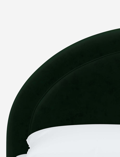 #color::emerald-velvet #size::full #size::queen #size::king #size::cal-king | Close-up of the welted headboard on the Odele Emerald Green Velvet bed