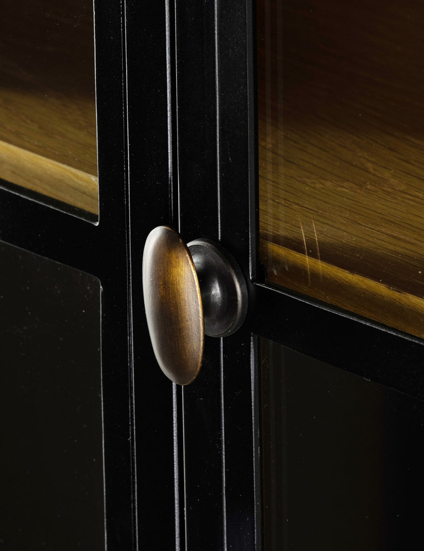 #color::black-and-natural