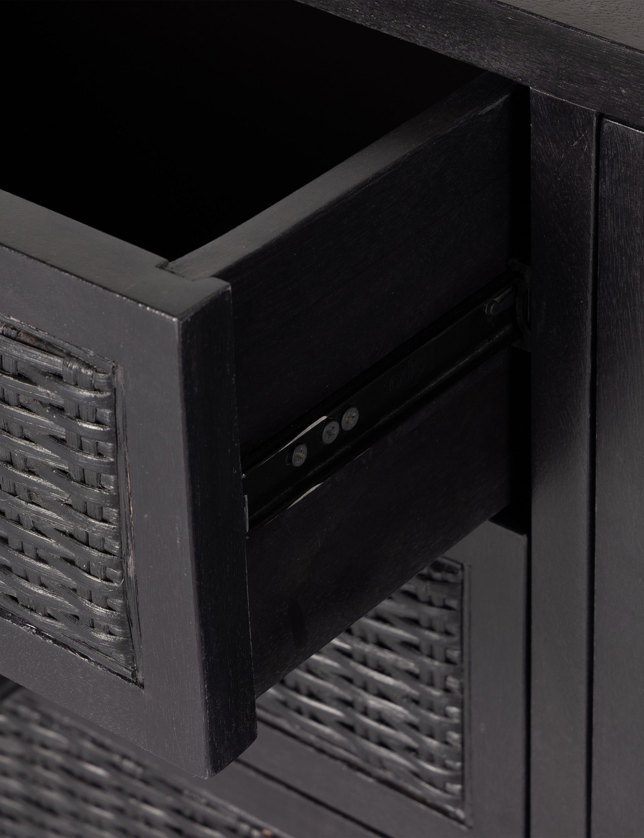 Isaura Media Console - Thumbnail 4