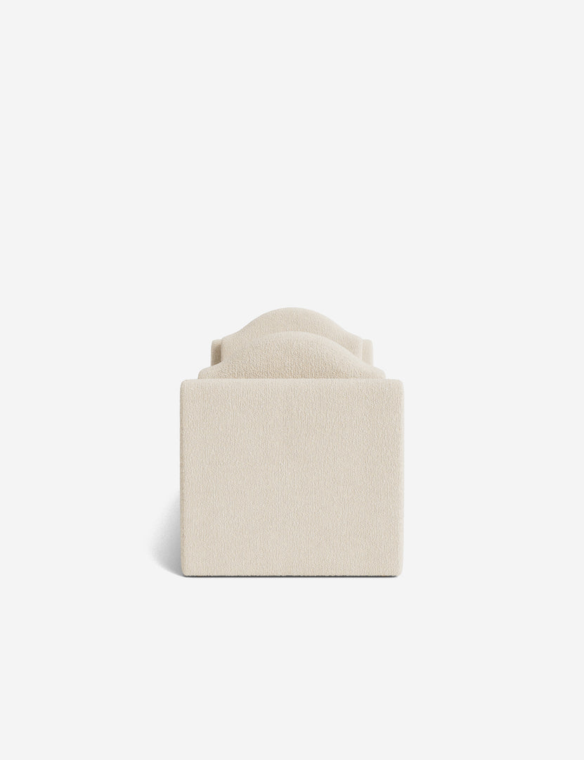 #color::white-boucle