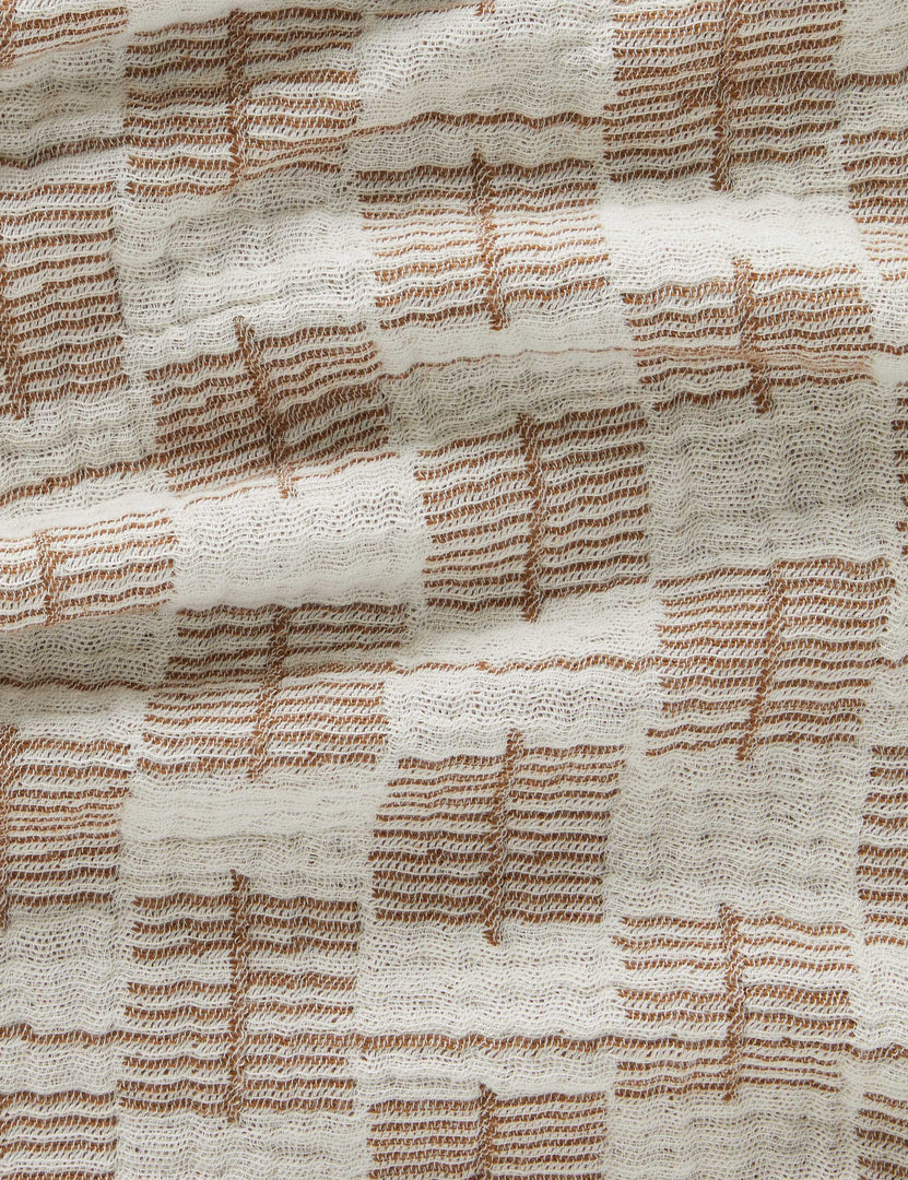 #color::umber-and-ivory #size::full-queen #size::king-cal-king | Close up of the Basketweave cotton soft-texture bed blanket