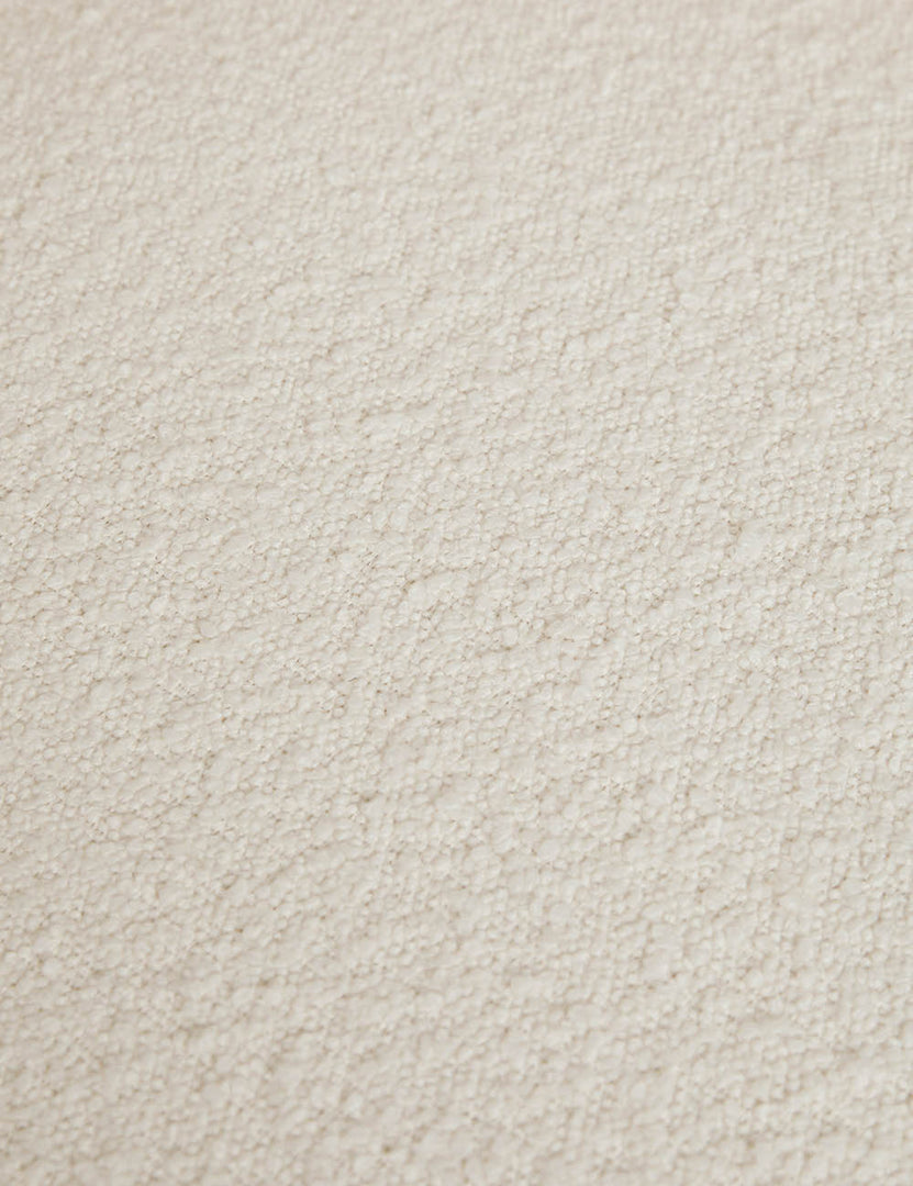 #color::ivory-boucle