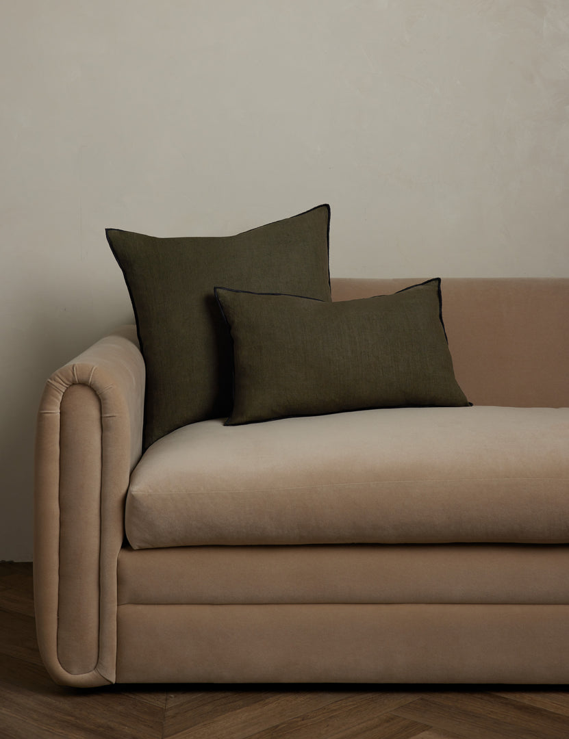 #color::olive-and-black #style::lumbar