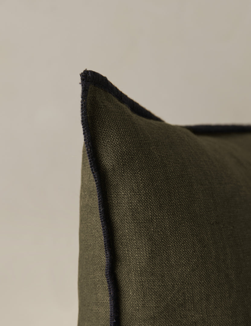 #color::olive-and-black #style::square #style::lumbar
