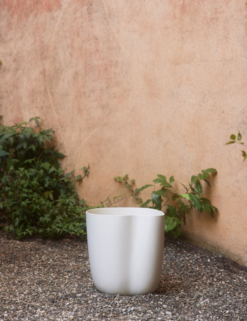 #color::eggshell #style::small | Dempsy small sculptural planter by Sarah Sherman Samuel in Eggshell.