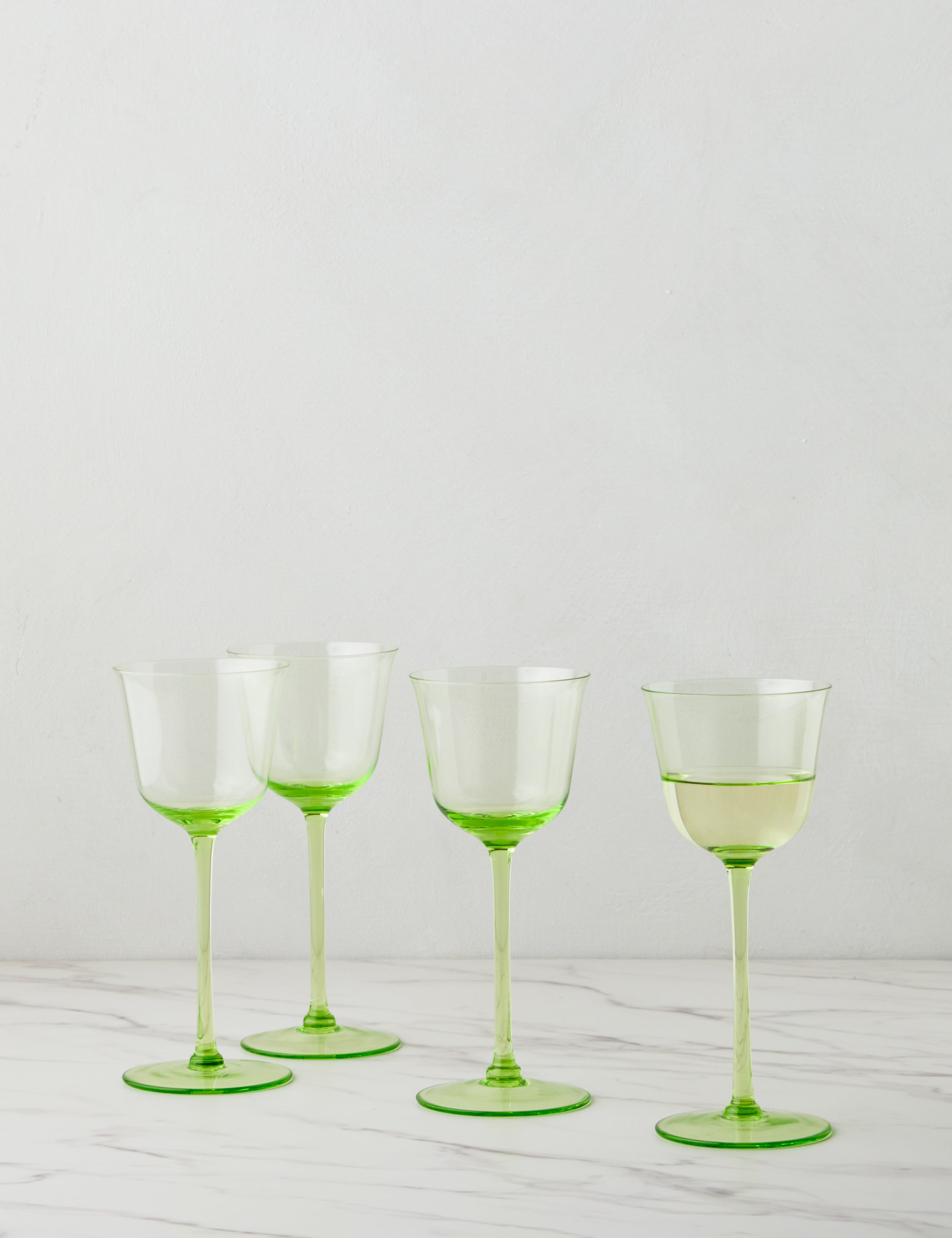 #color::green #style::white-wine-glasses--set-of-4