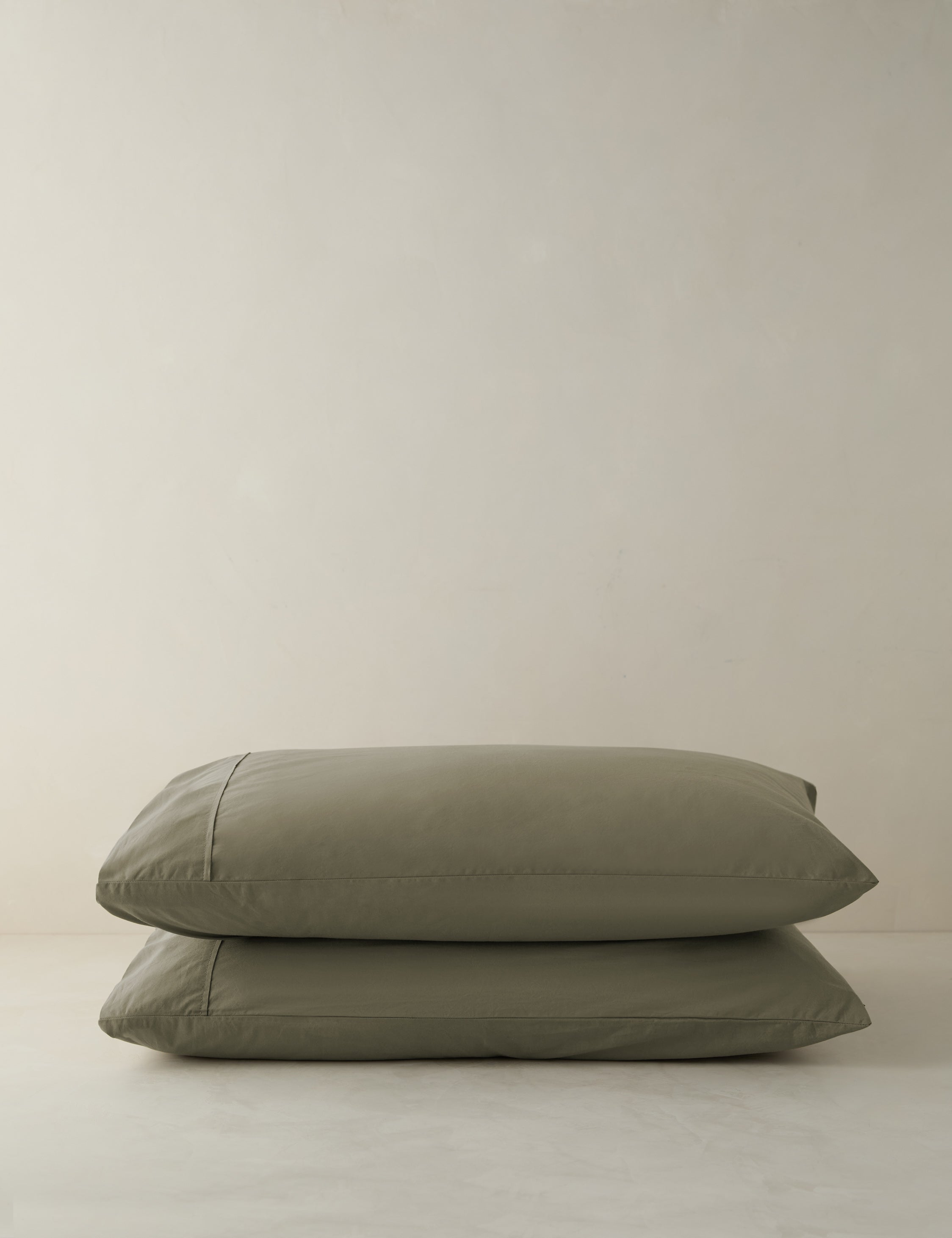 #color::olive #size::standard #size::king