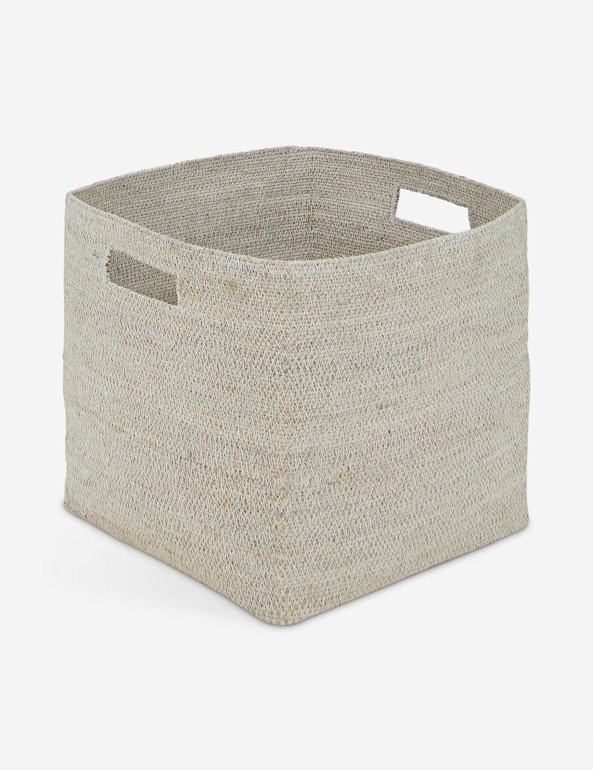 #color::white #style::square