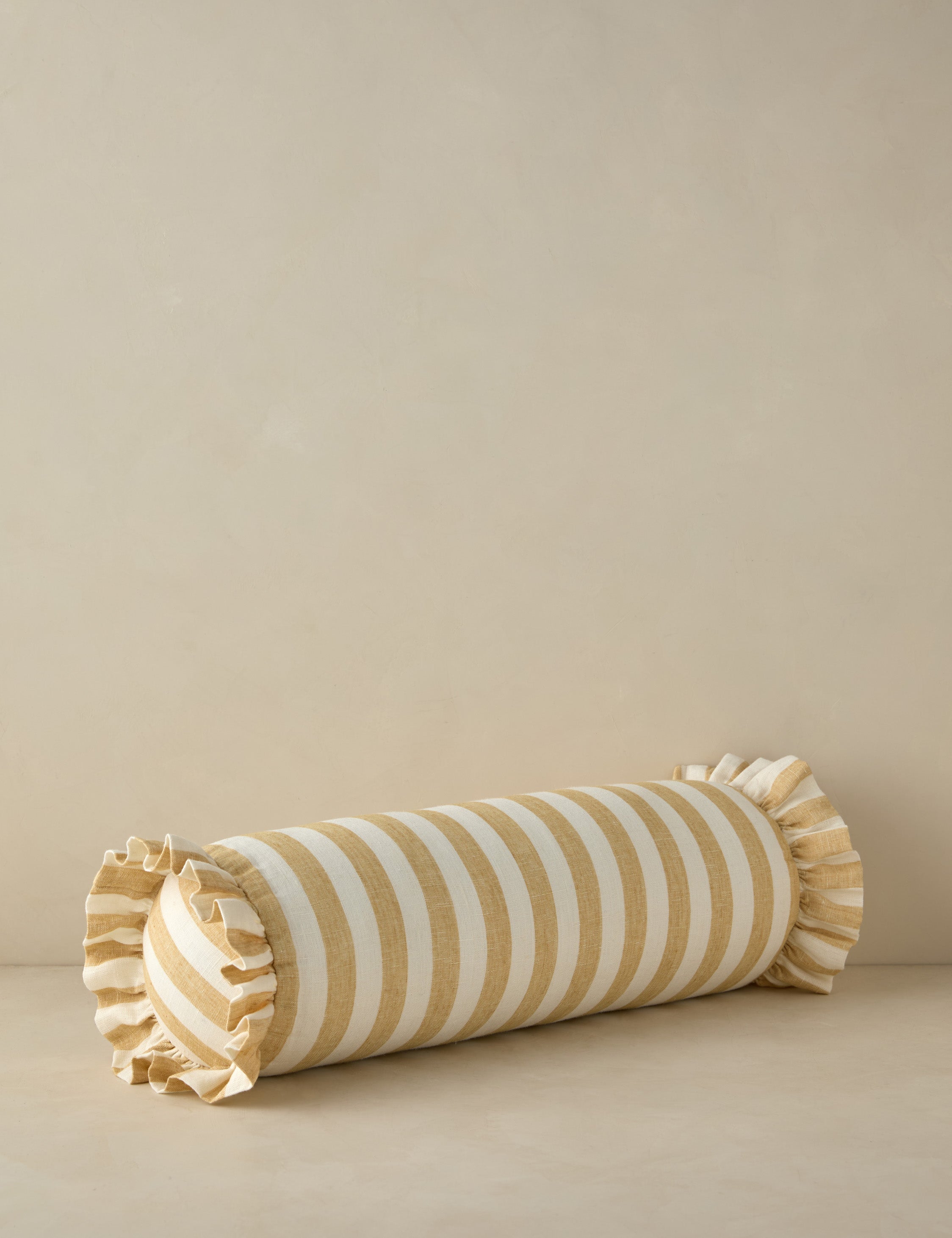 Amaroso Linen Ruffle Pillow - Thumbnail 3