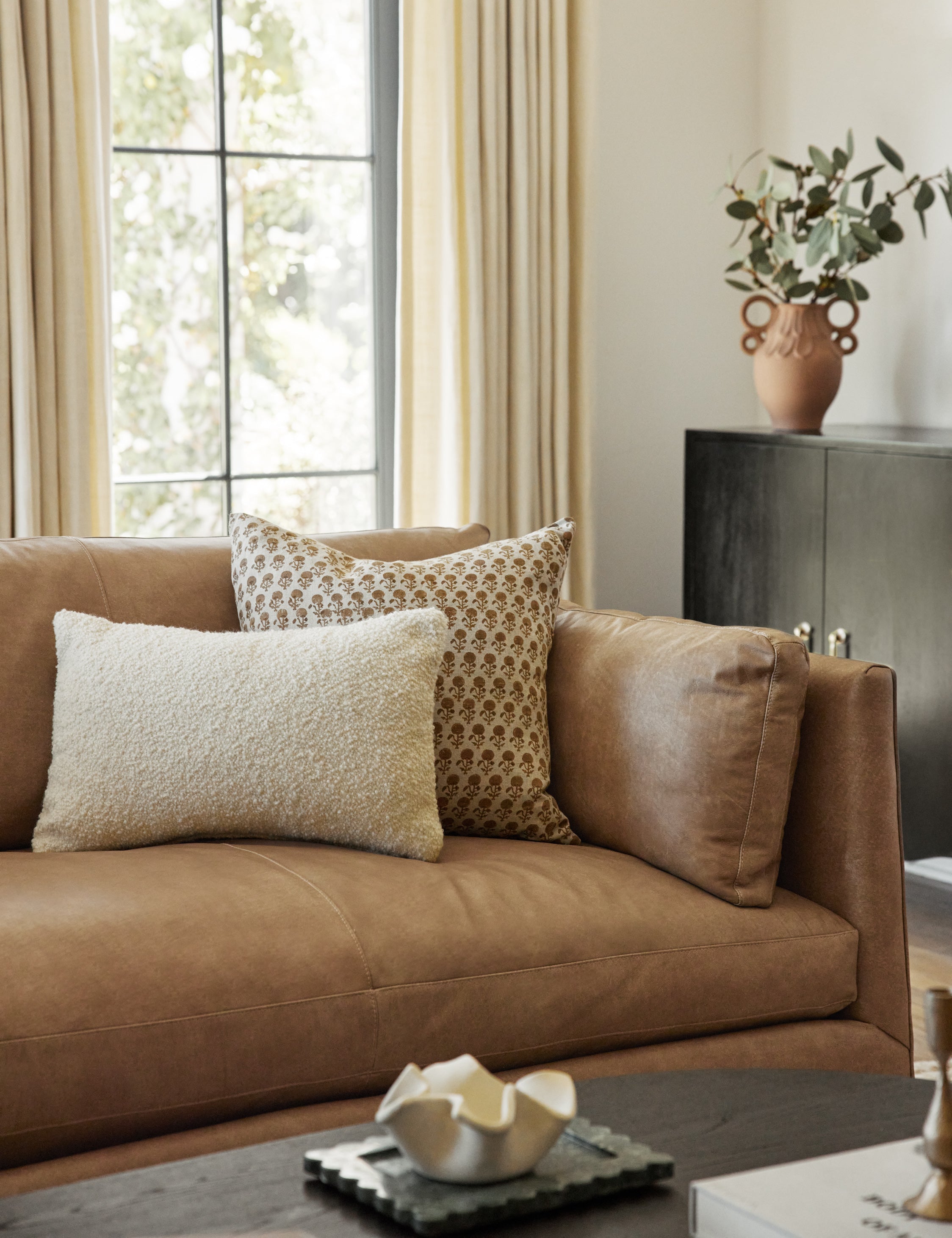 Lulu and Georgia May Linen Pillow - Thumbnail 5