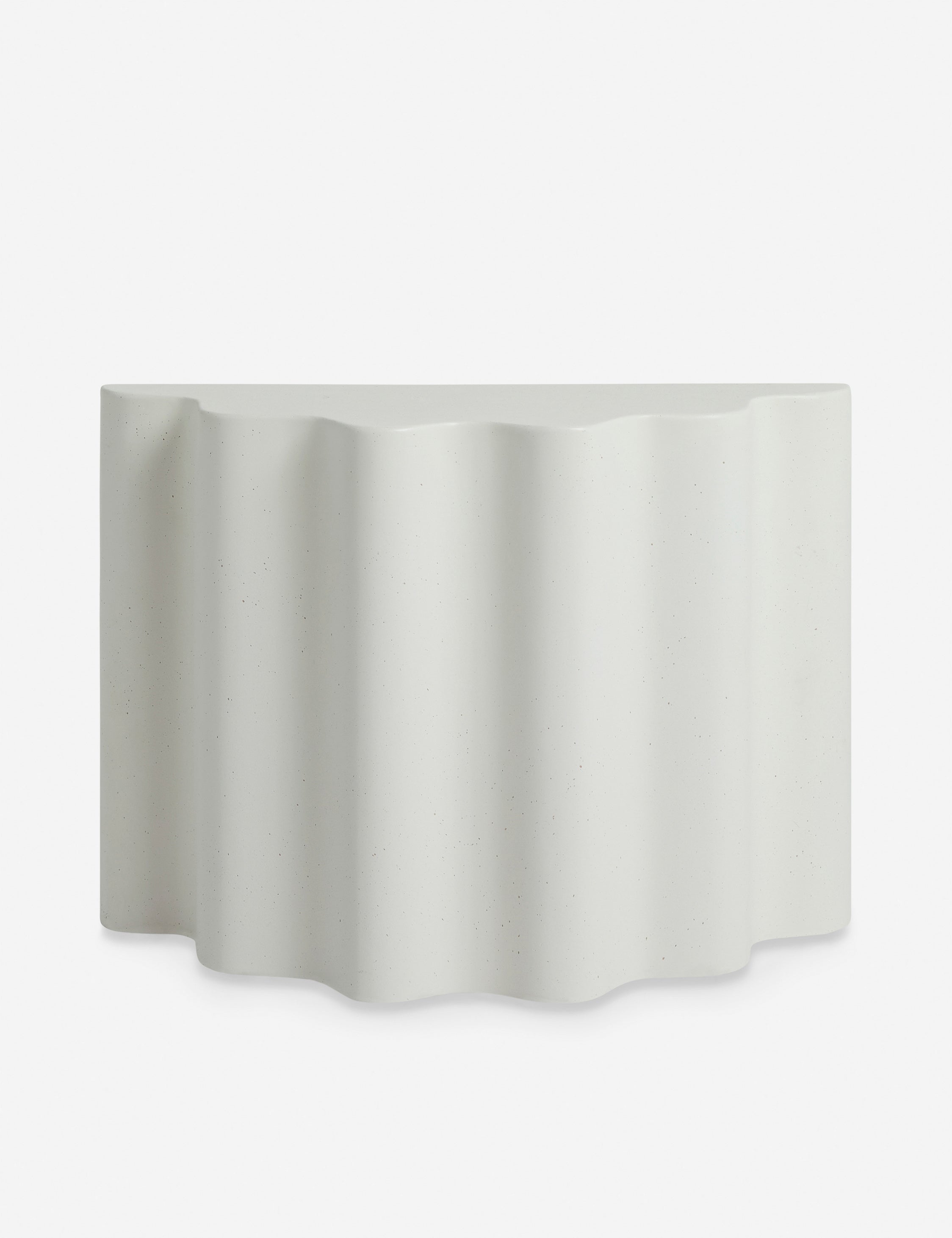 #color::ivory #size::short | Lune half-moon, scalloped concrete side table