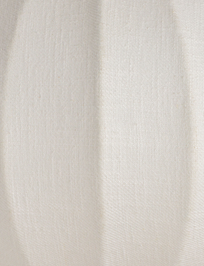 #color::white #size::16-dia