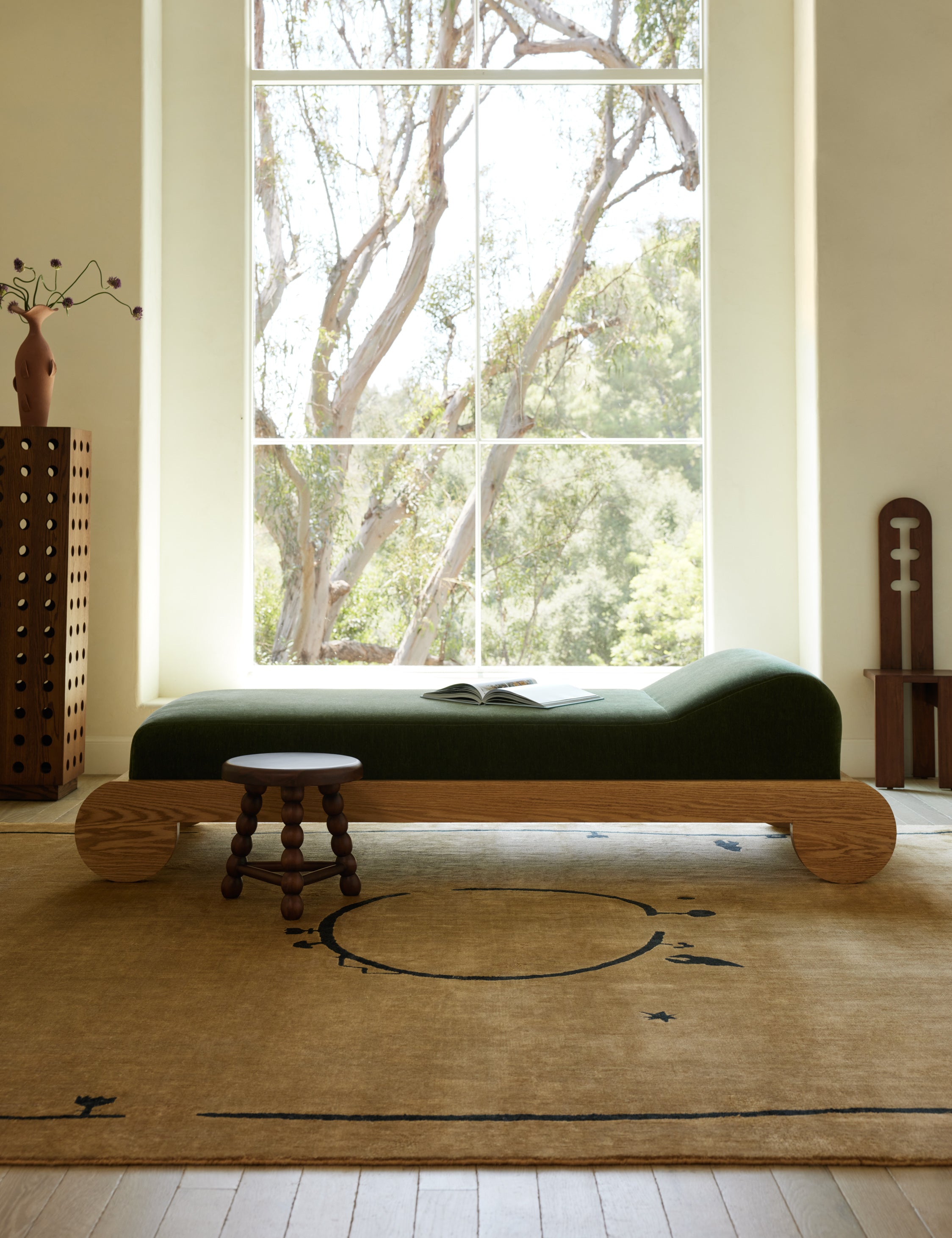 Ionic Daybed