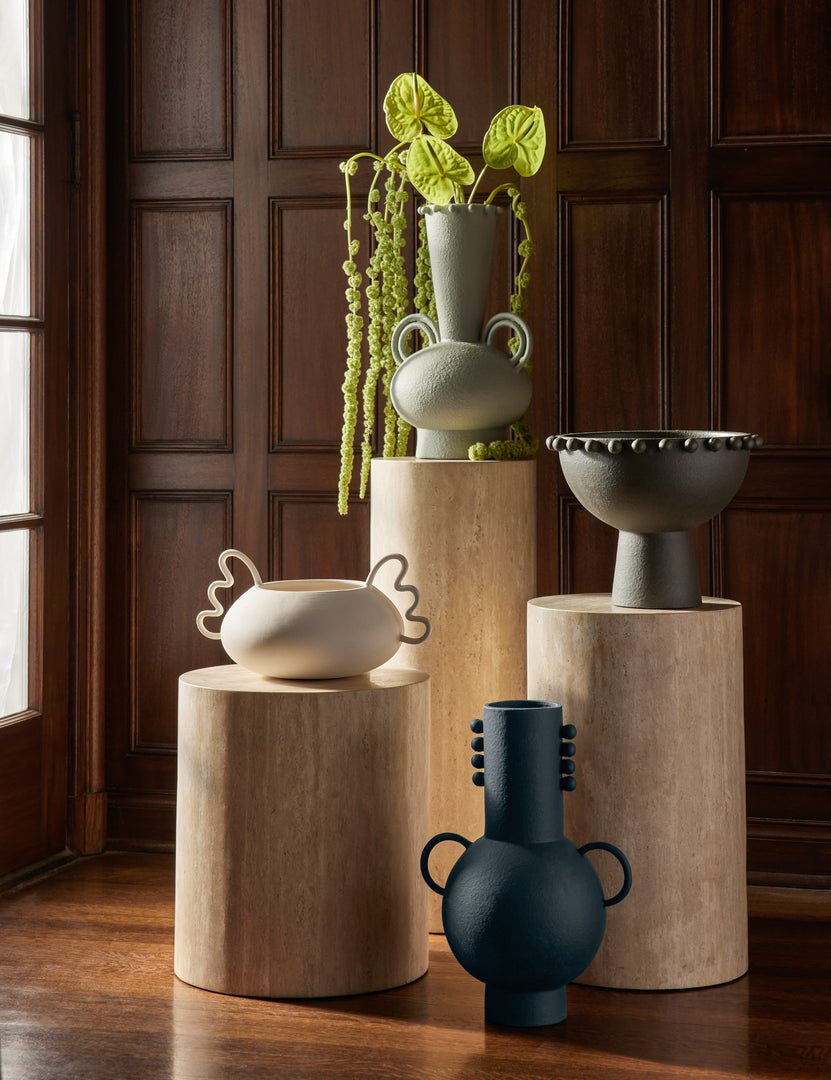 #color::ivory #style::small