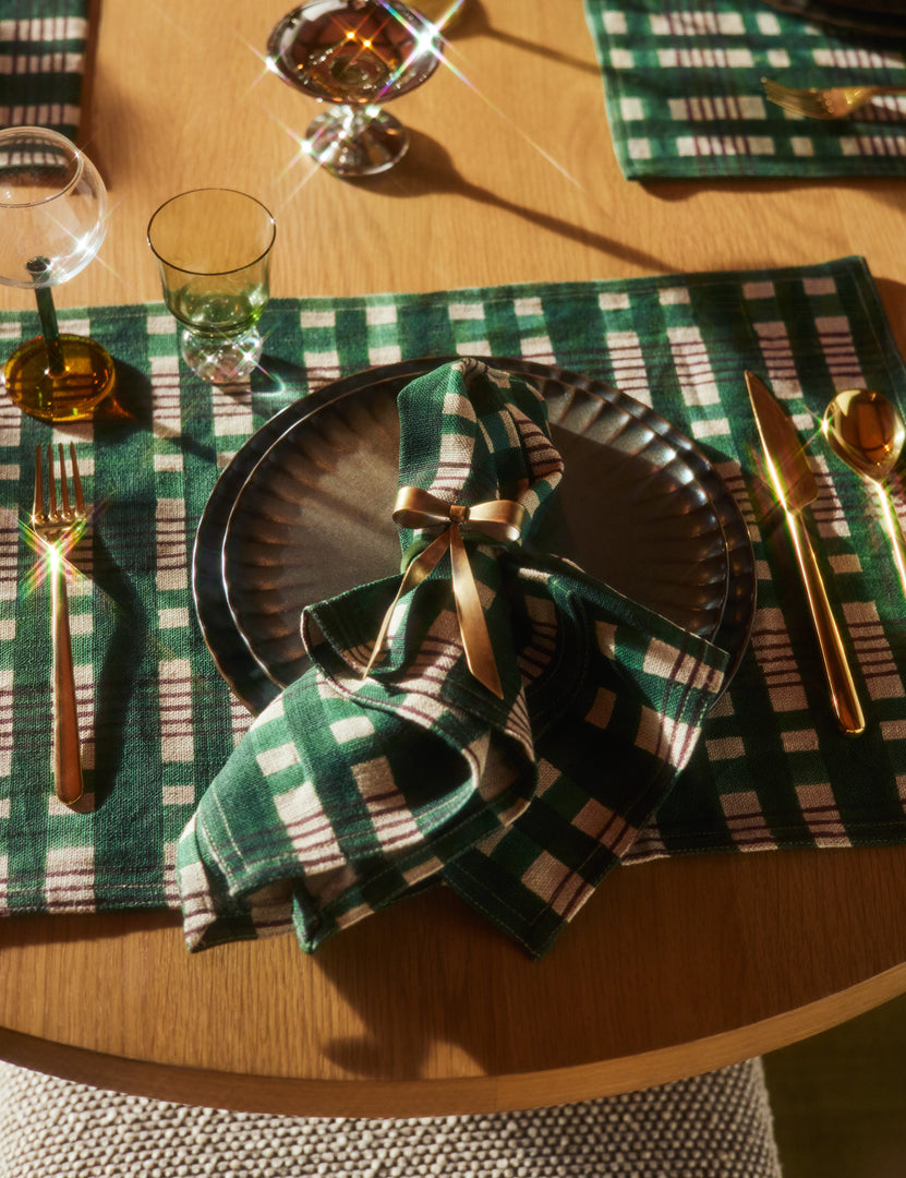 #color::green #style::napkin--set-of-4 #style::placemat--set-of-4 