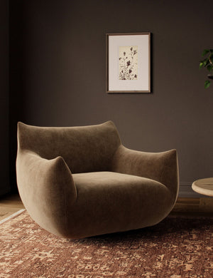 Tasia Swivel Chair : Natural Boucle