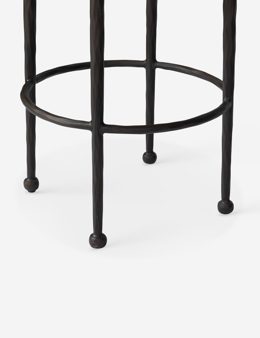 #color::taupe #size::counter