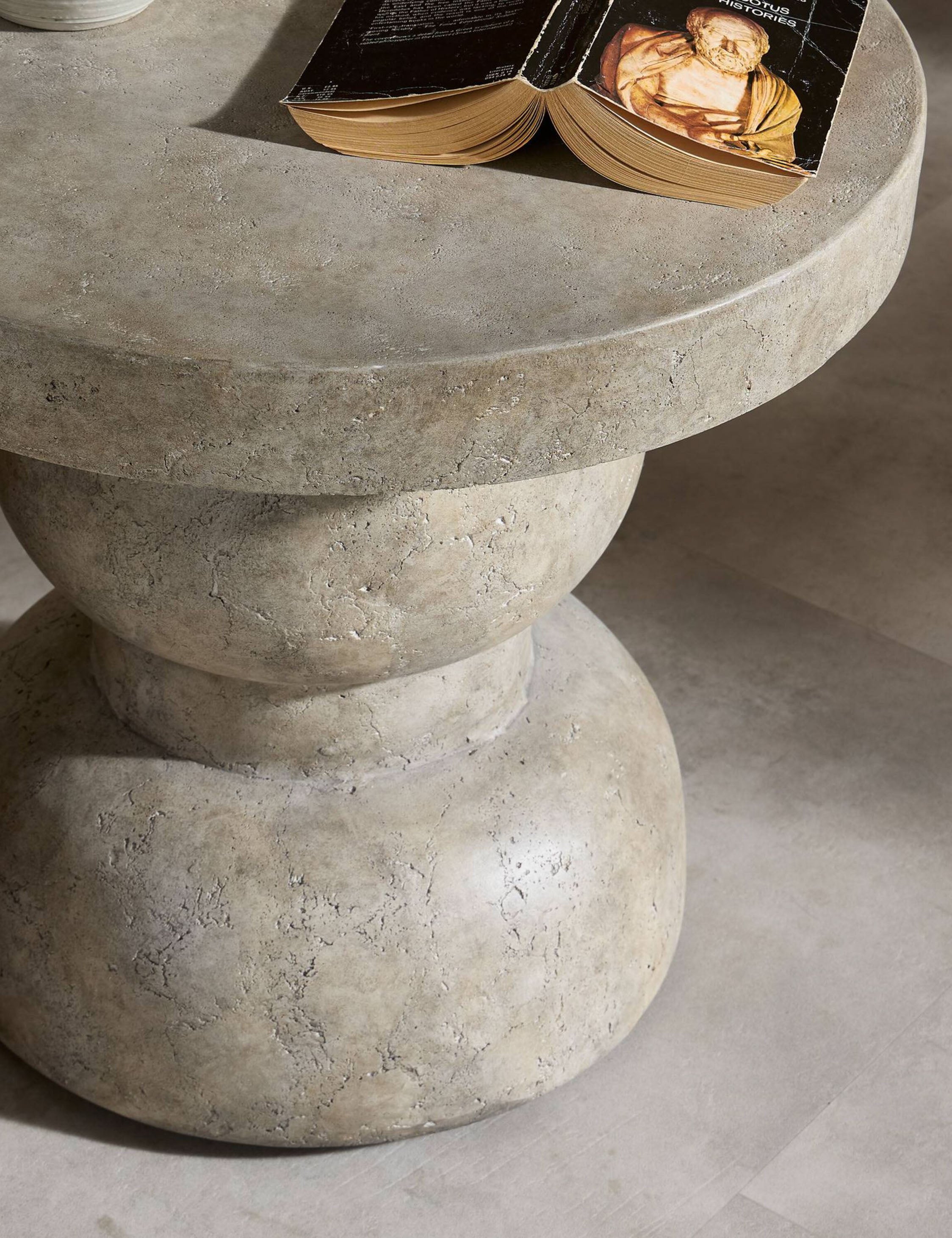 Rivero Side Table - Thumbnail 4