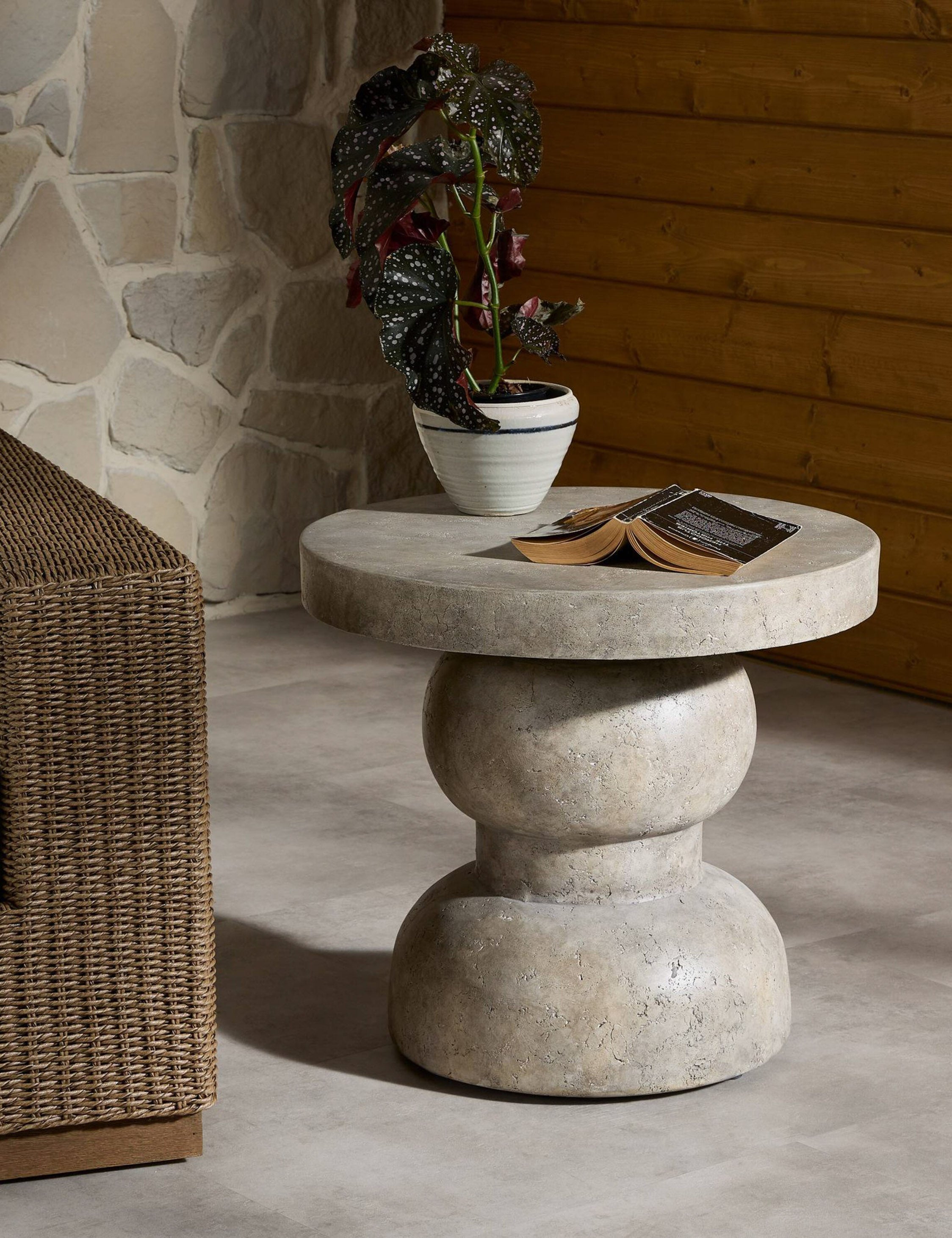 Rivero Side Table - Thumbnail 3