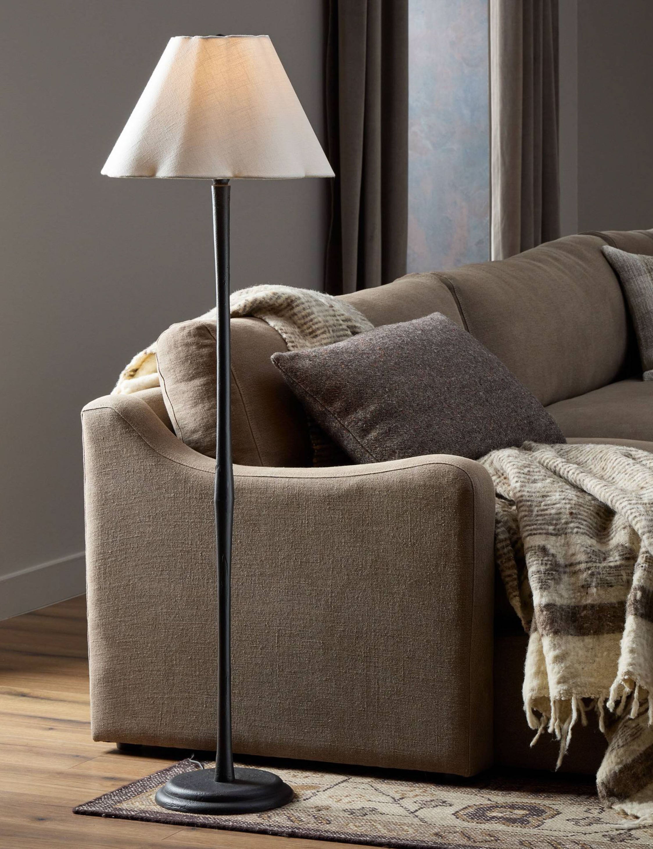 Quade Floor Lamp - Thumbnail 2