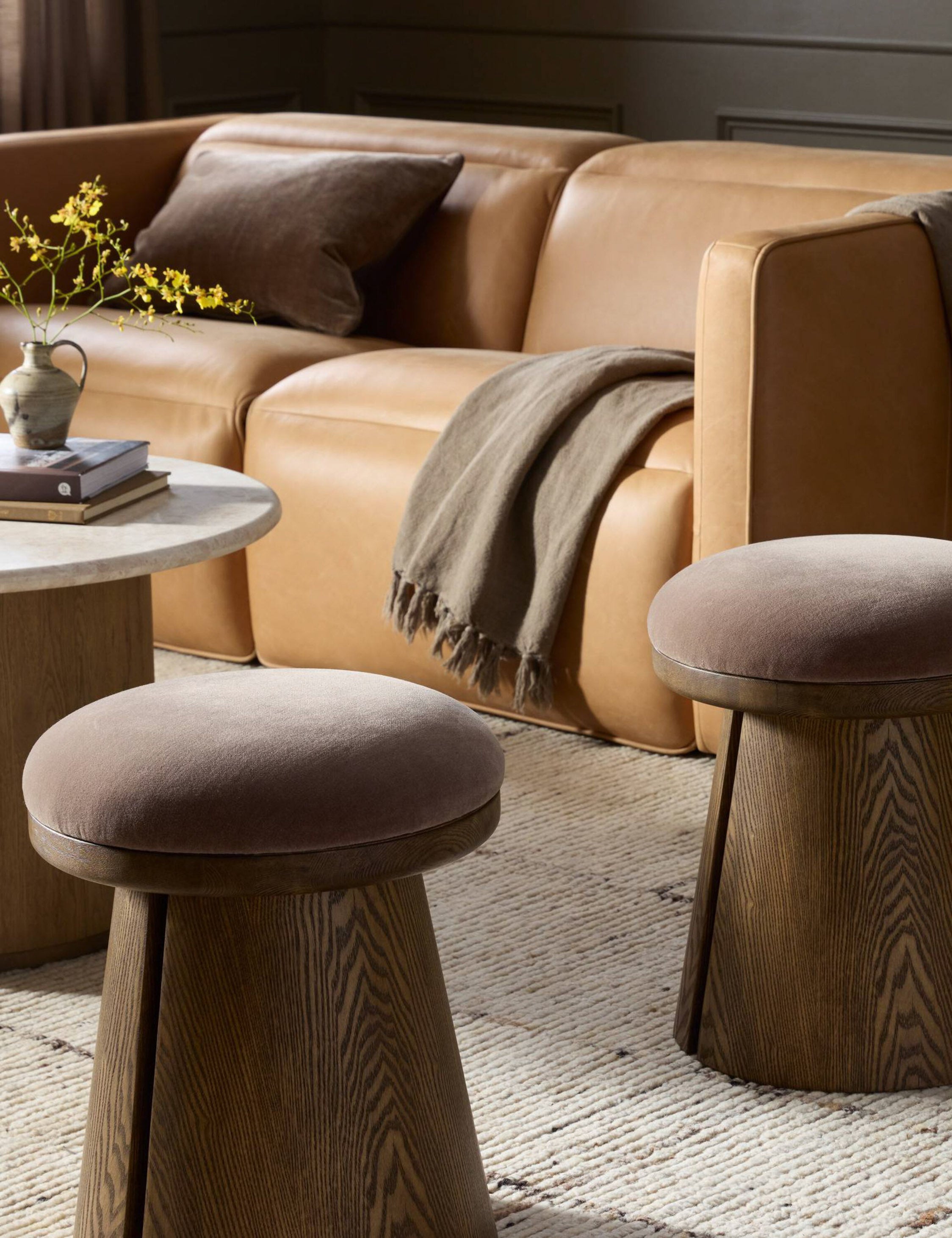 Salinger Stool - Thumbnail 4