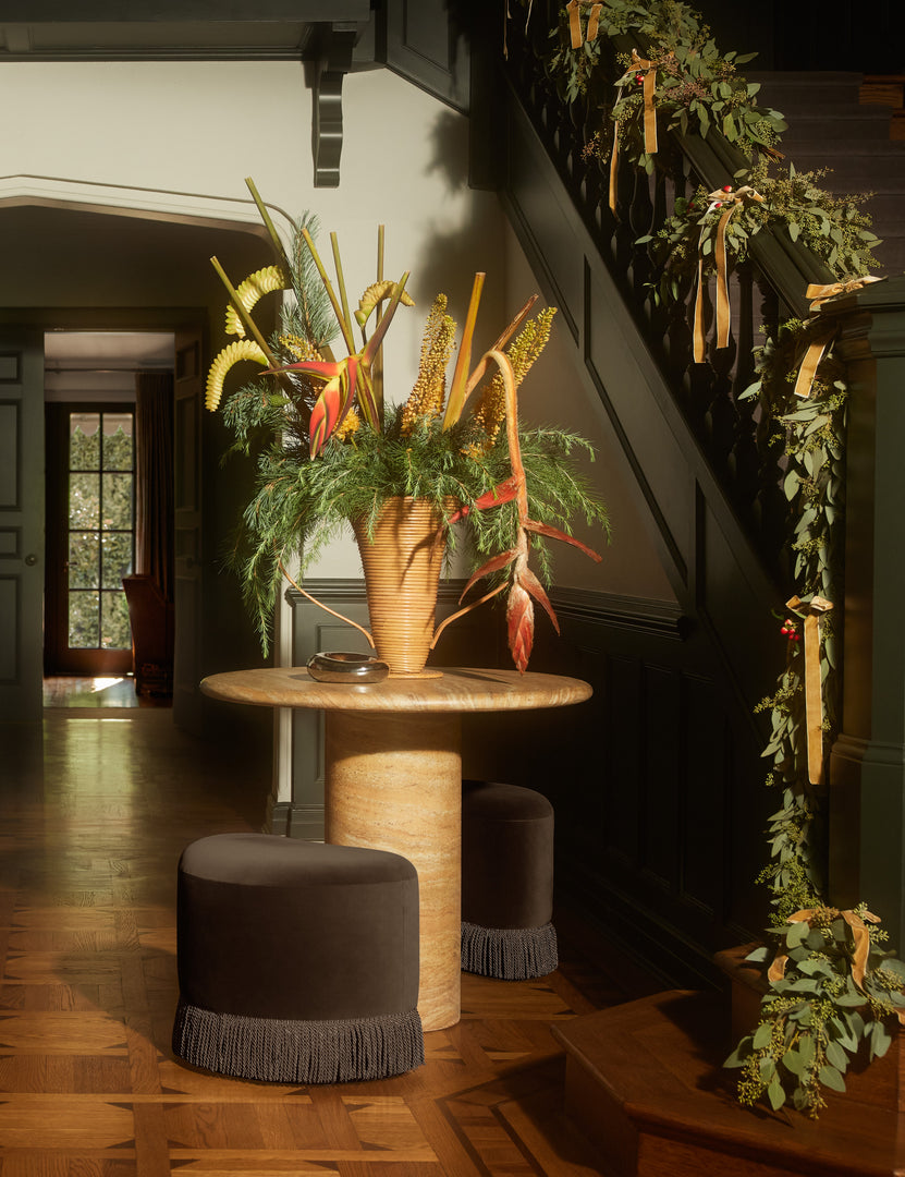 #color::chocolate-velvet 