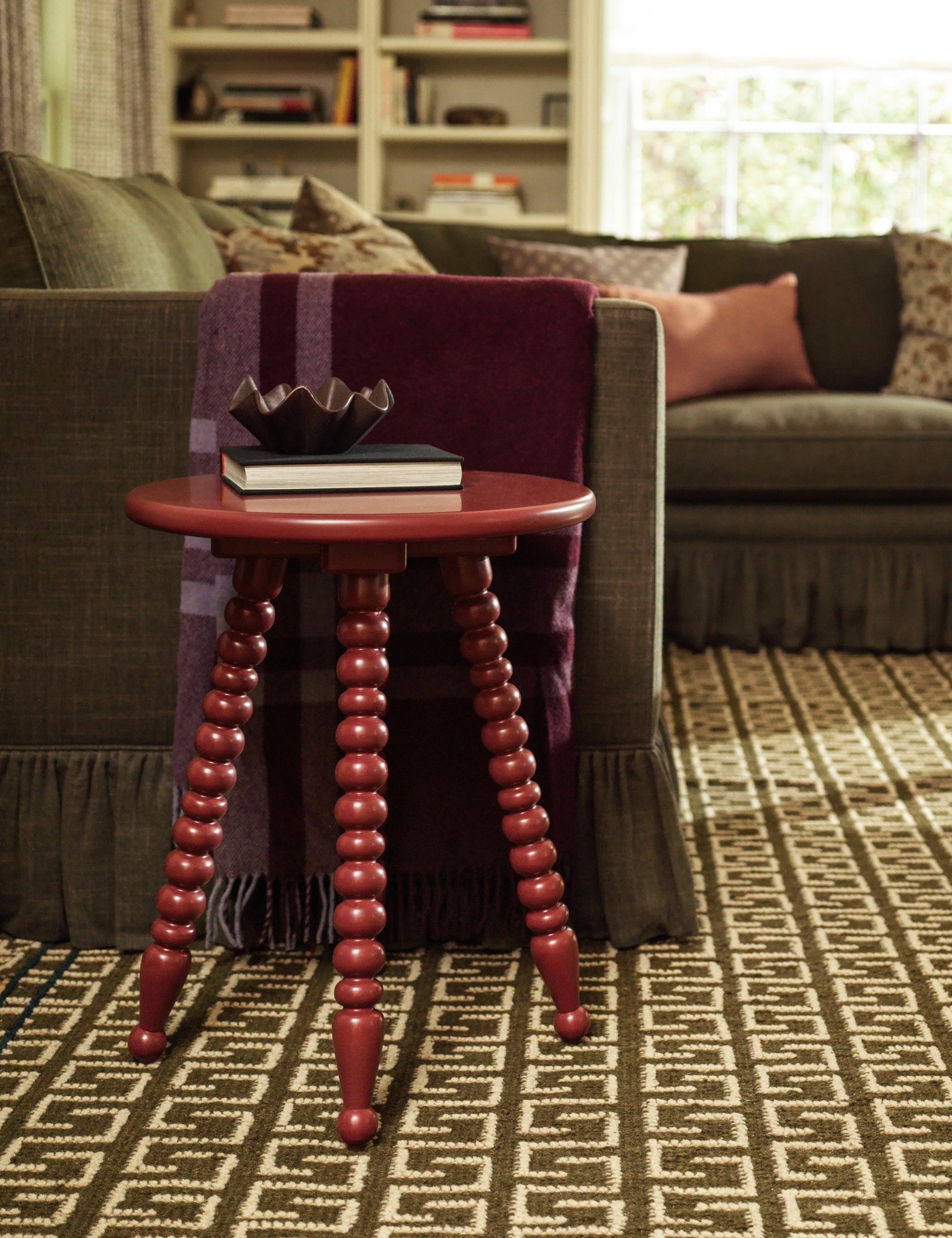 Lucca Round Side Table - Thumbnail 3