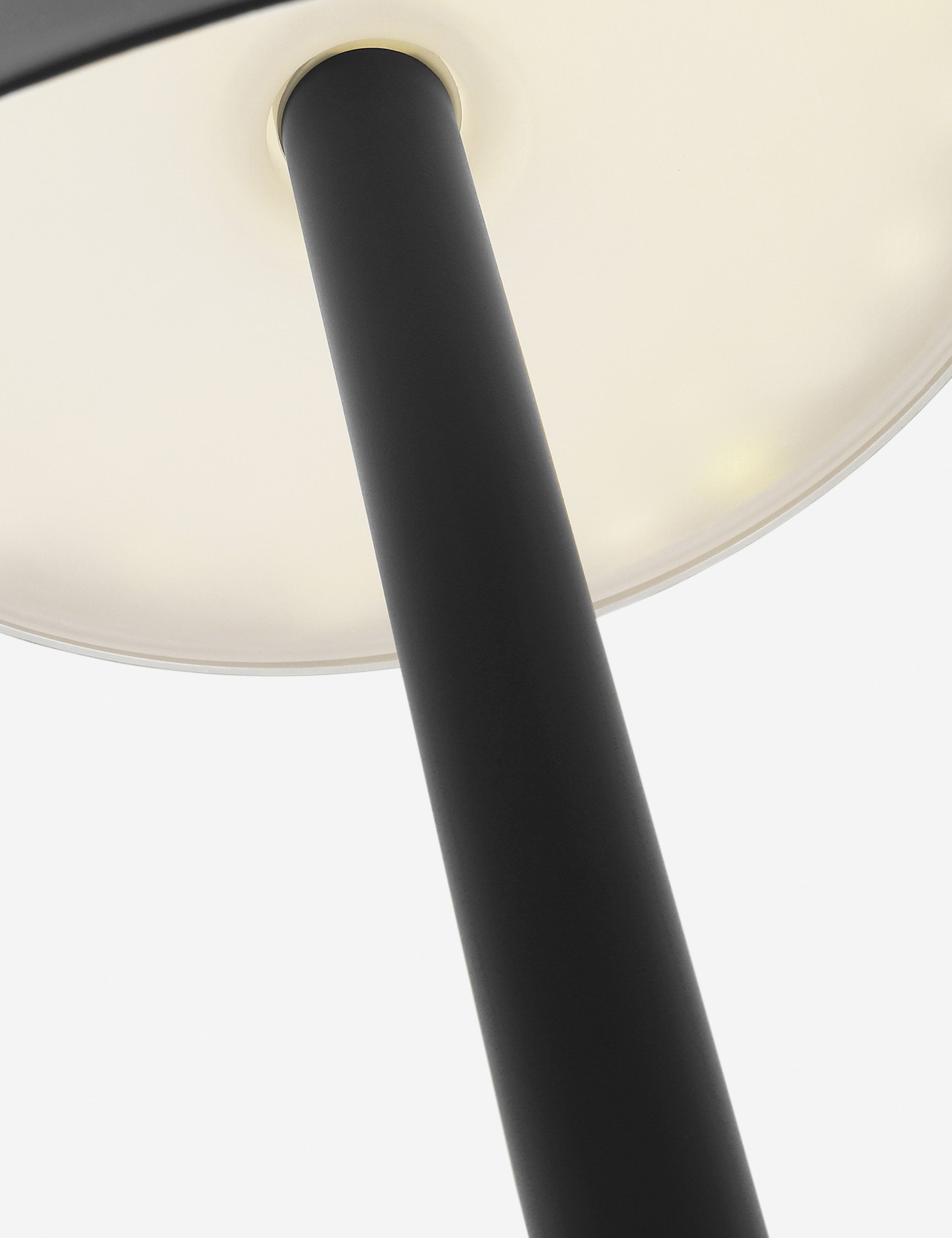 Carla Outdoor Floor Lamp - Thumbnail 4