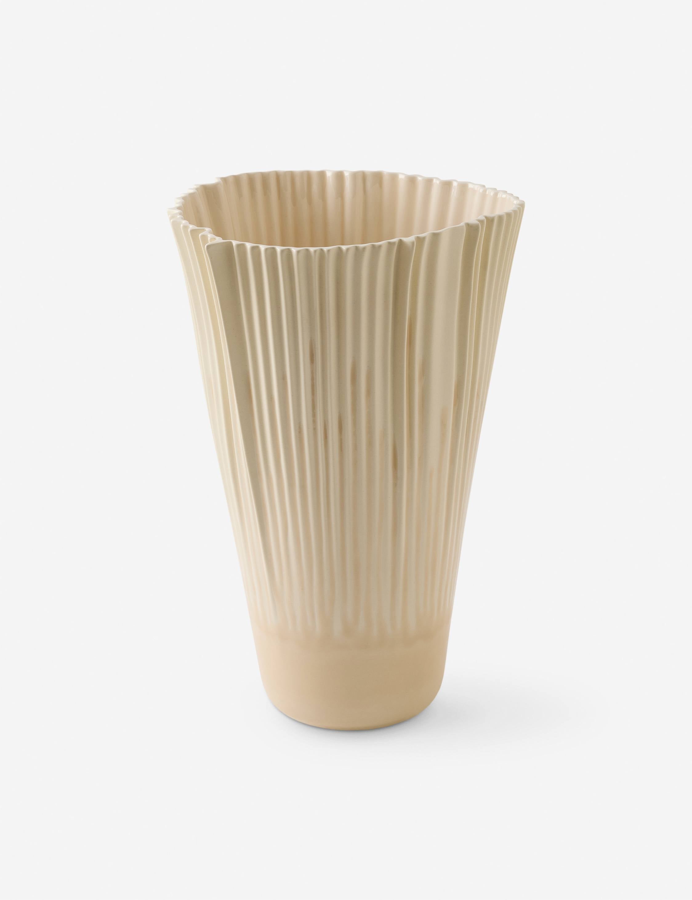 #color::ivory #size::large