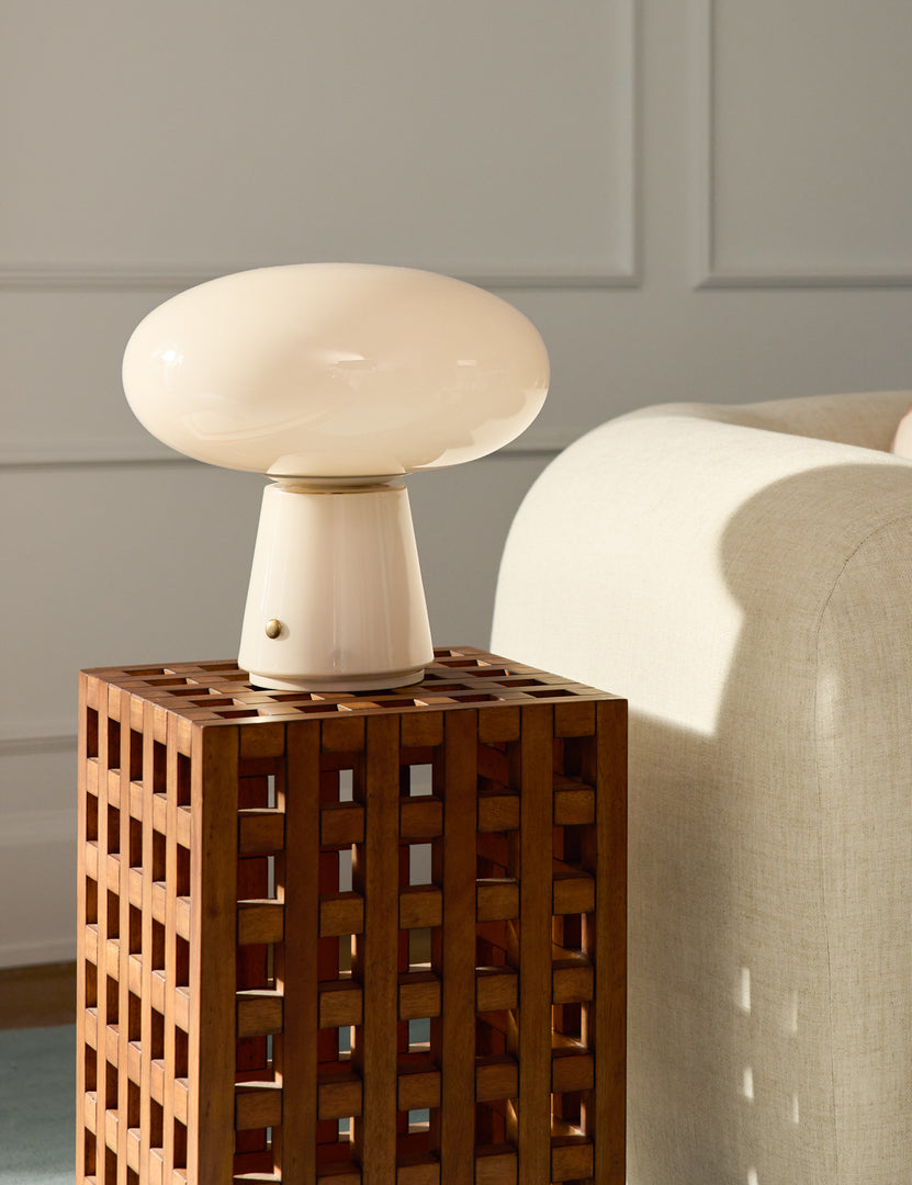 Leesa Cordless Table Lamp