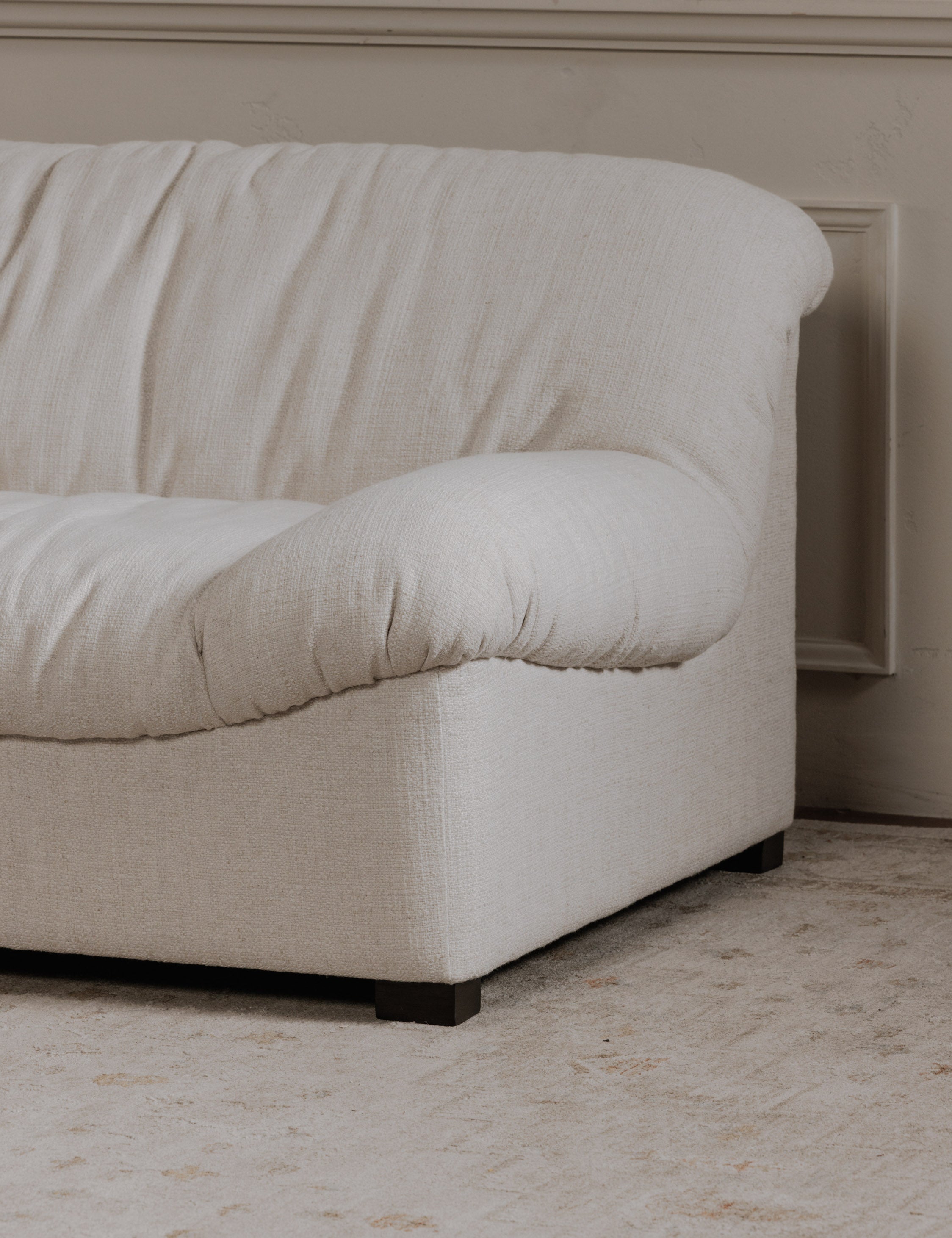 Hewitt Sofa - Thumbnail 5