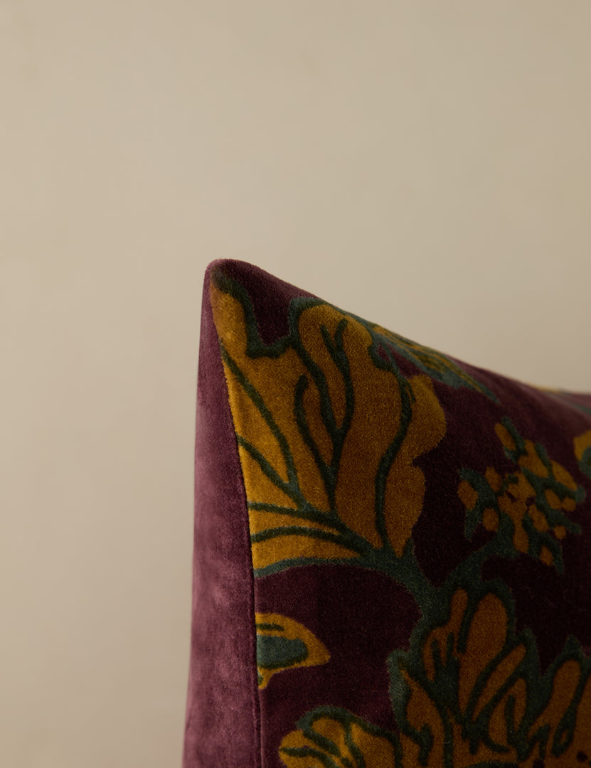 #color::boysenberry #style::square #style::lumbar #fill type::with-insert