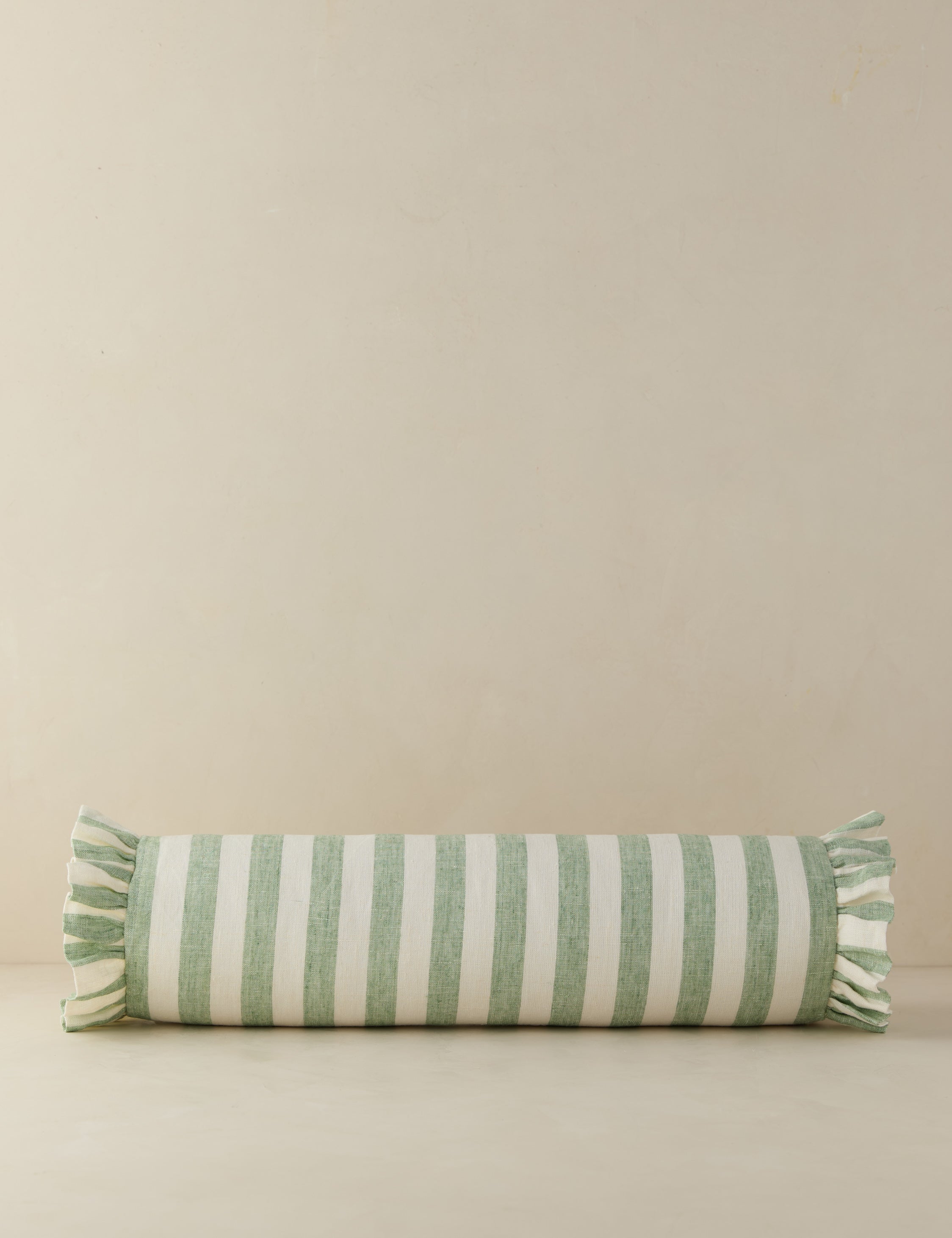 #color::mint-and-ivory