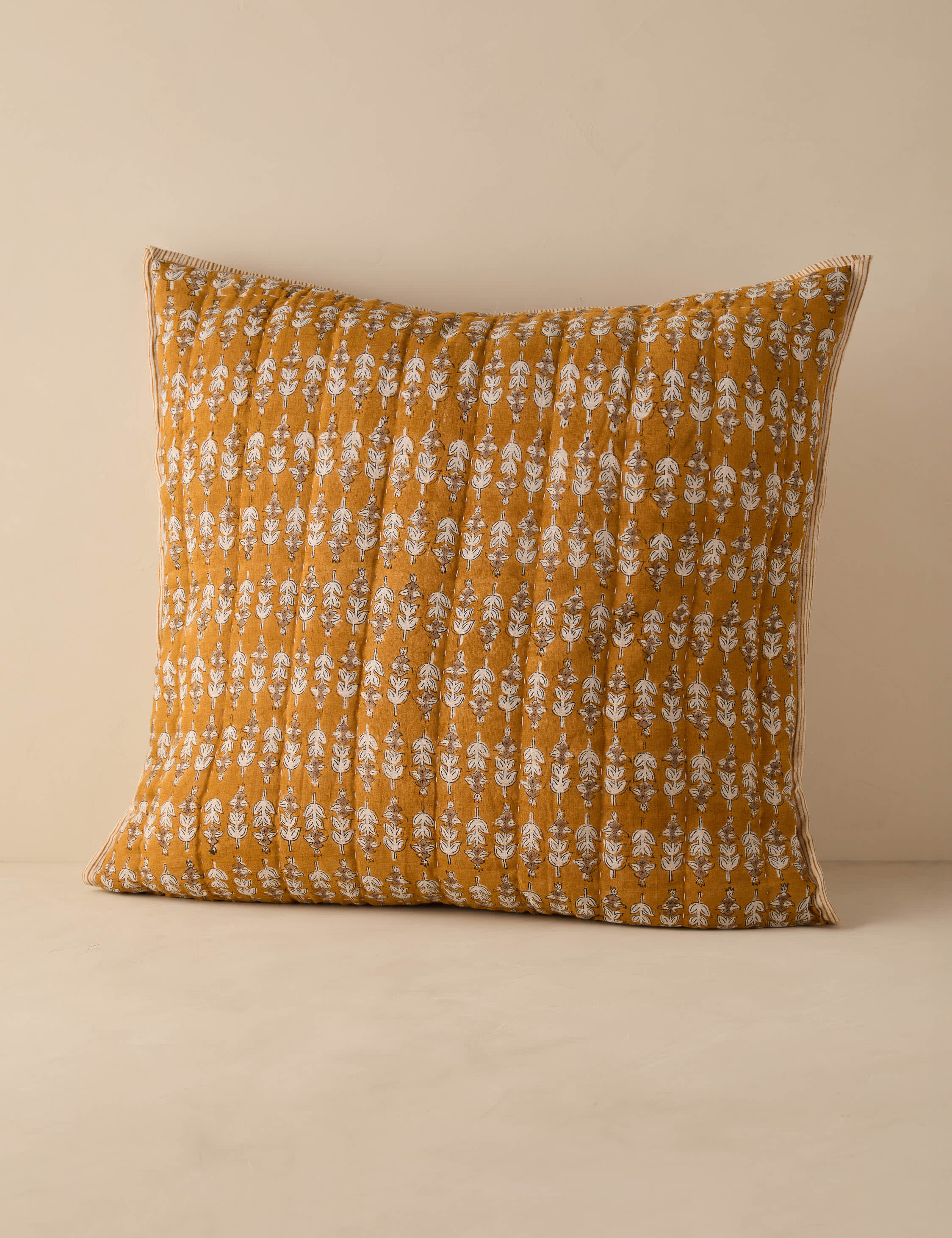 #color::marigold #size::euro