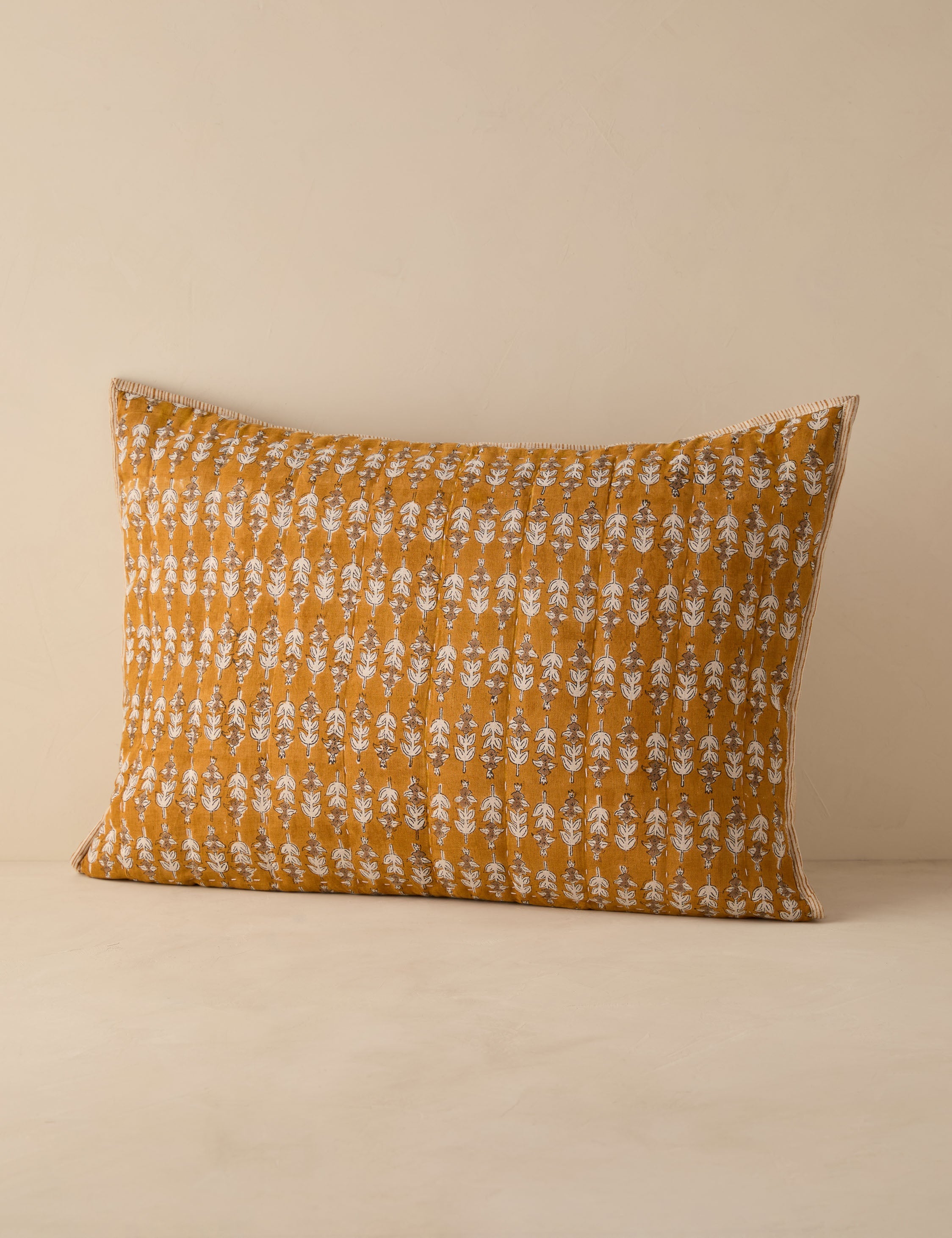#color::marigold #size::standard #size::king