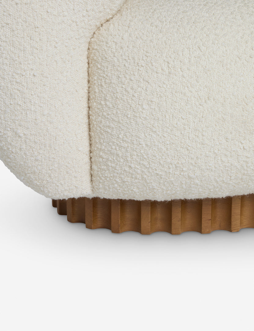 #color::ivory-boucle