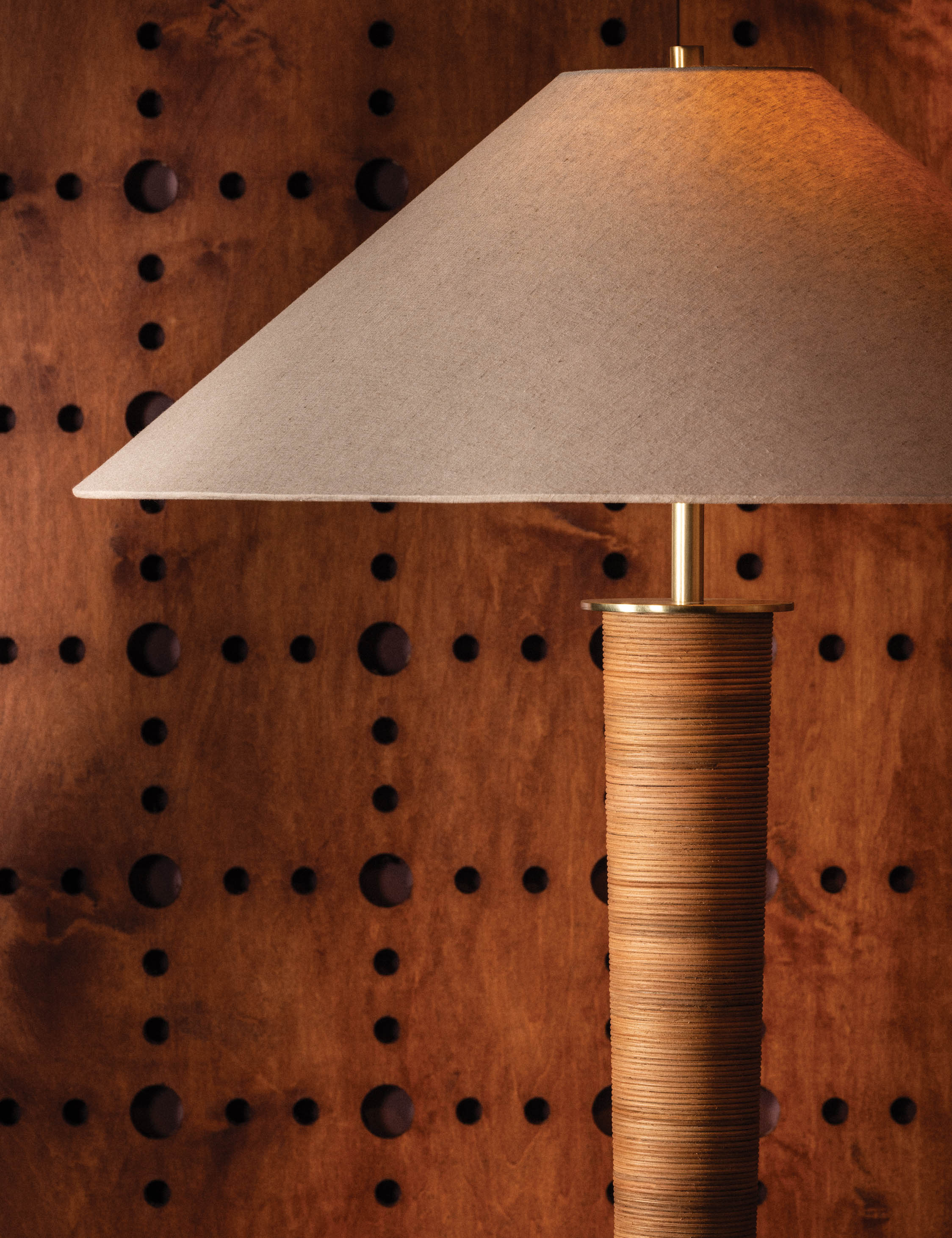 Jonadi Floor Lamp