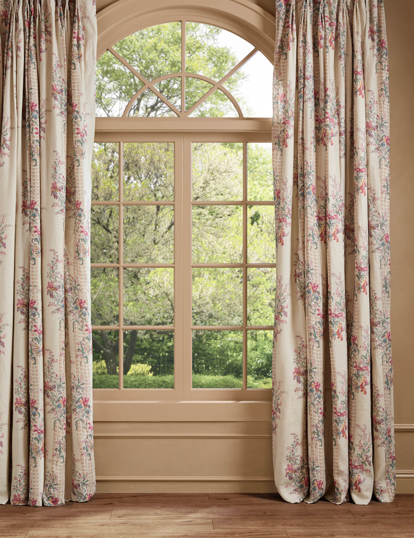 #color::fuchsia-and-gold #size::50--x-84- #size::50--x-96- #size::50--x-108- #size::50--x-120- #lining-type::privacy-lining #lining-type::cotton-lining