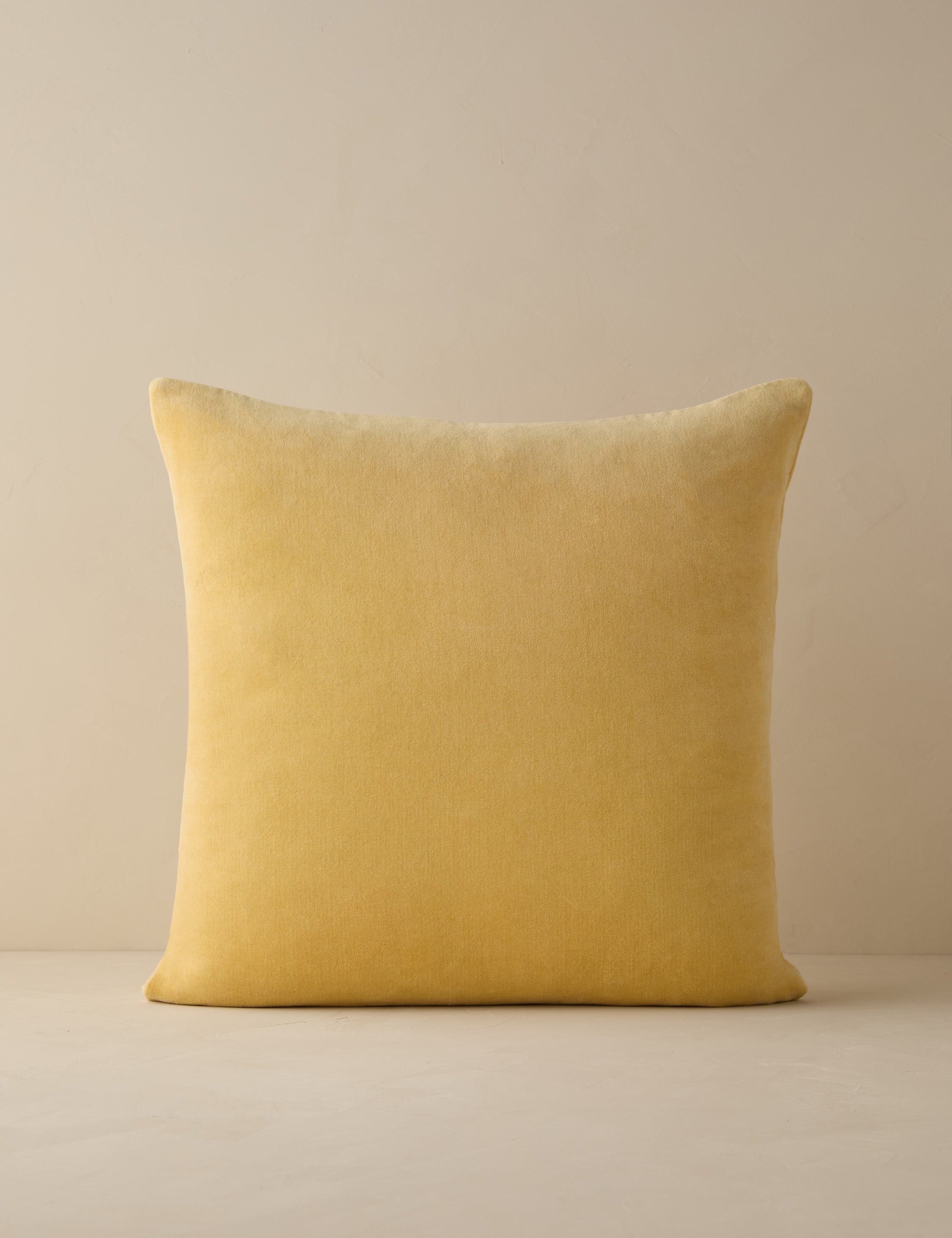 #color::buttercream #style::square #fill-type::with-feather-down-insert  #fill-type::pillow-cover-only