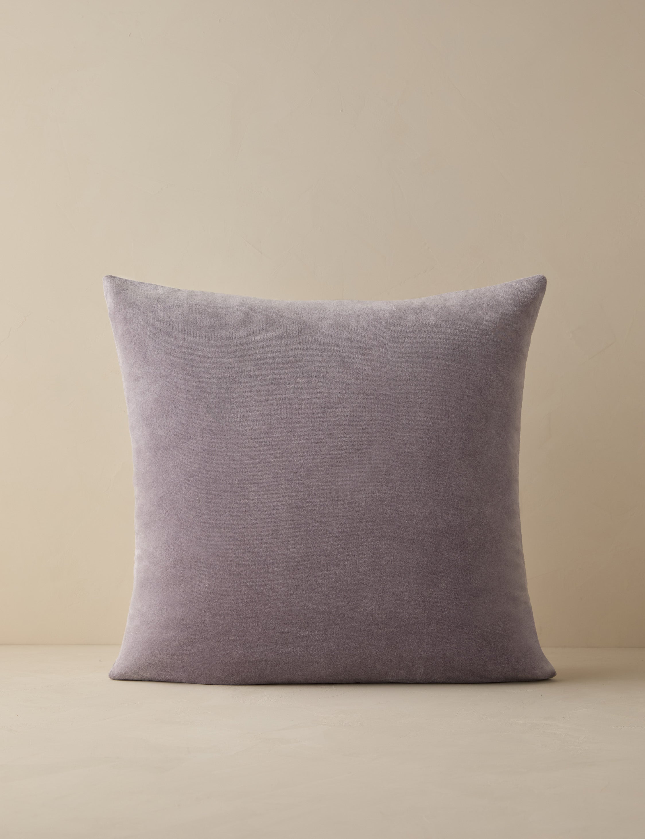 #color::lavender #style::square #fill-type::with-feather-down-insert #fill-type::pillow-cover-only
