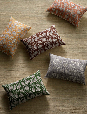 #color::brown-and-white #color::slate-and-white #size::14--x-22- #insert::down #insert::polyester