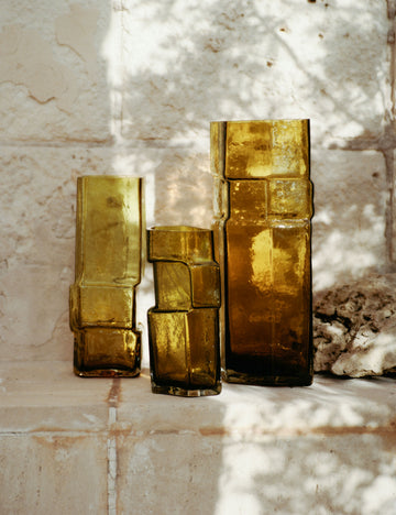 #color::amber #size::small