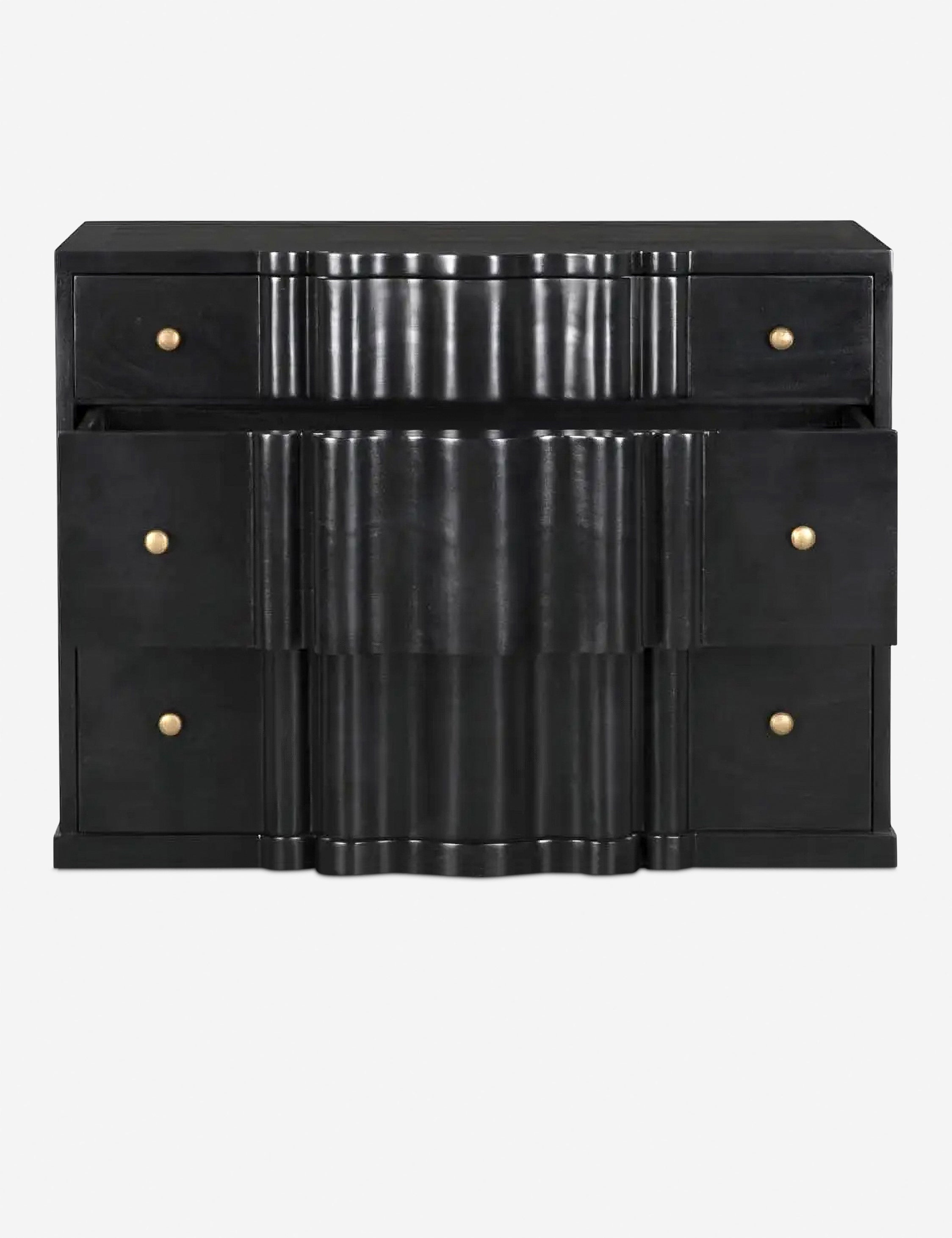 Osanne Dresser - Thumbnail 4